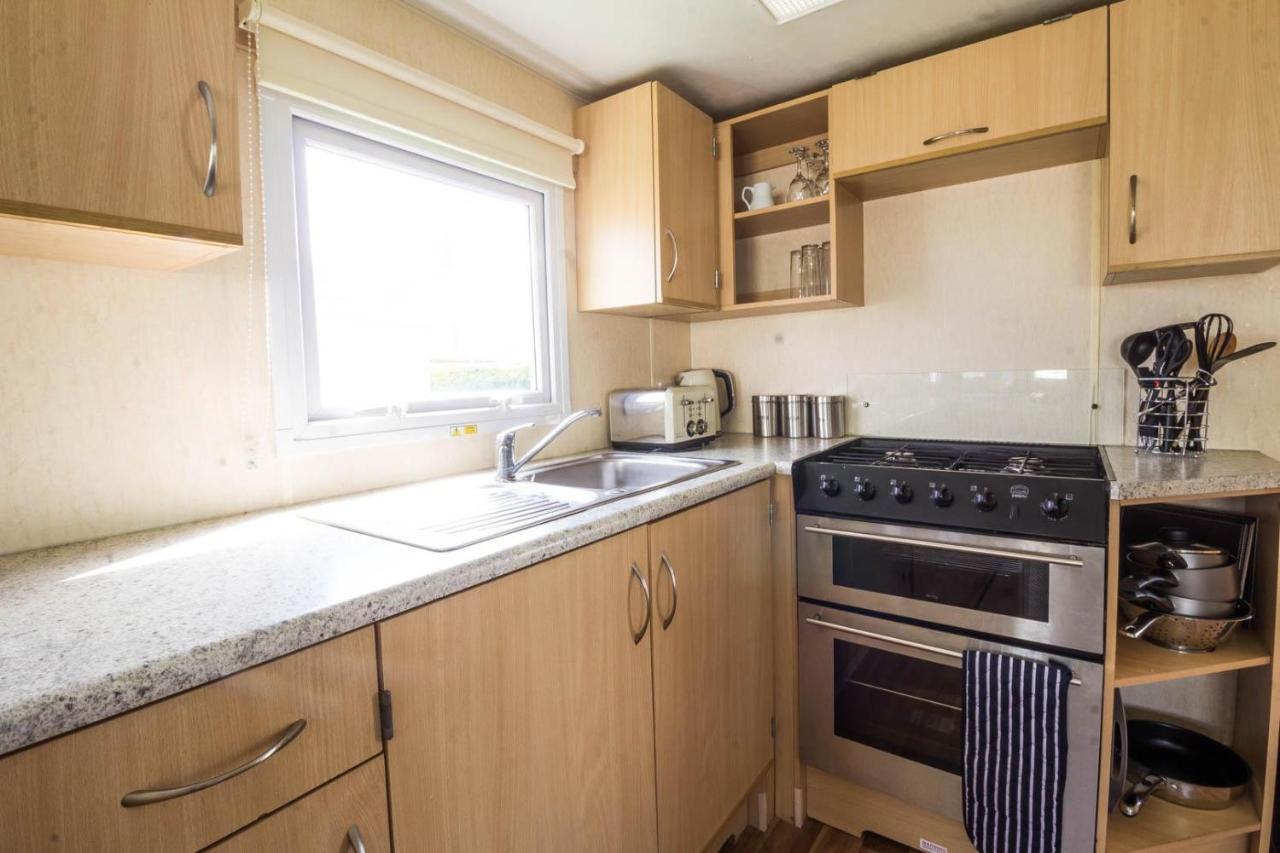 Lovely 3 Bed, 8 Berth Caravan For Hire In Skegness, Lincolnshire Ref 35120Sd ラウス エクステリア 写真